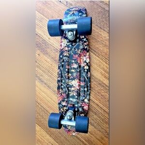 The Penny board Floral 22" Cruiser rare limited edition